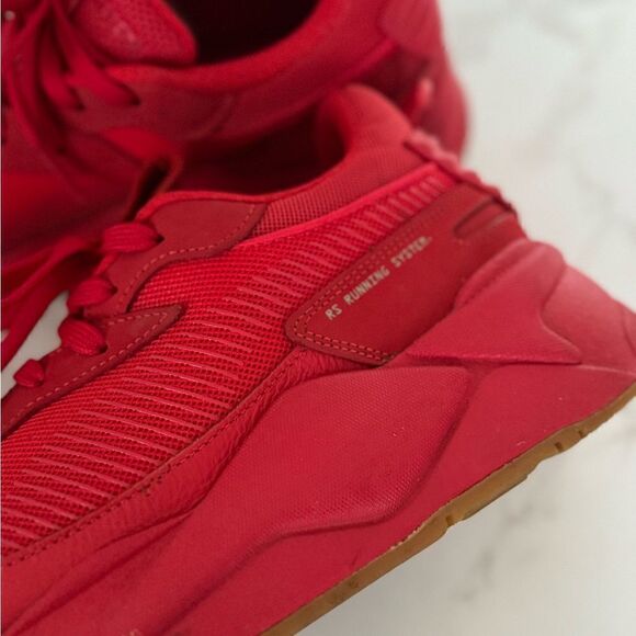 COPY - Puma Red Solid Man's Athletic Running Shoes EUC - Picture 2 of 5